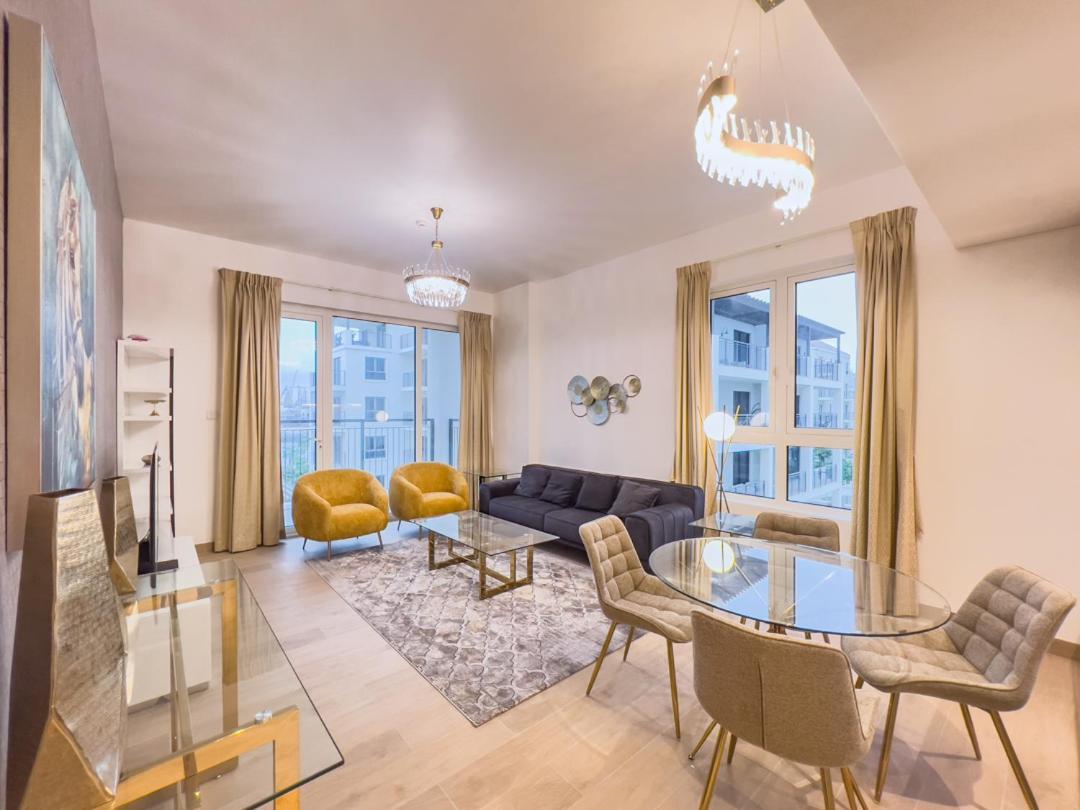 Lovely 2-Bedroom Vacation Home Near Beach Dubai Esterno foto